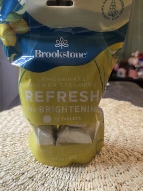 Brookstone Lemongrass Shower Steamers